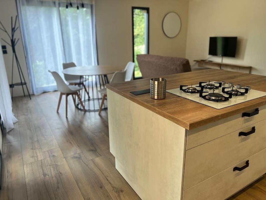 Maison En Bois A Entrechaux Dış mekan fotoğraf