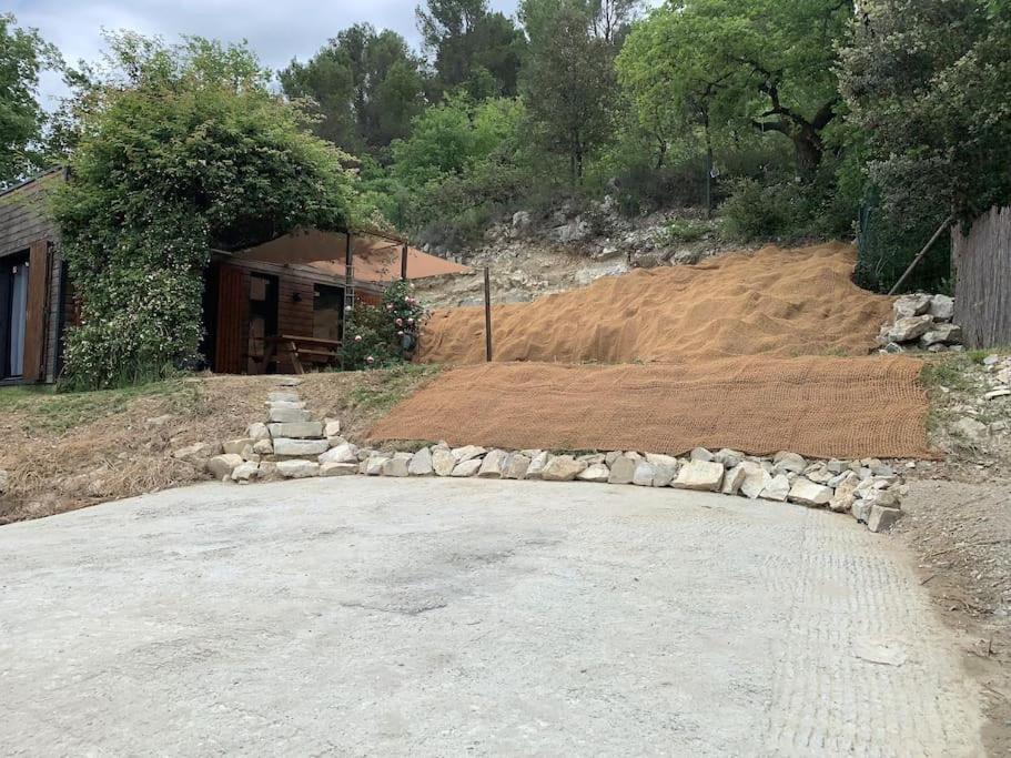 Maison En Bois A Entrechaux Dış mekan fotoğraf